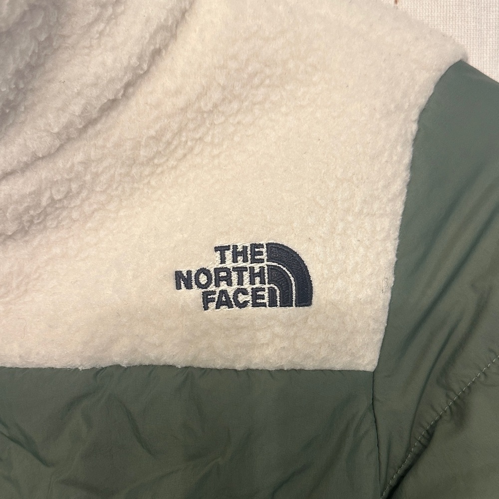 The North Face Olive Green and Cream Ski Jacket - Picture 2 of 4